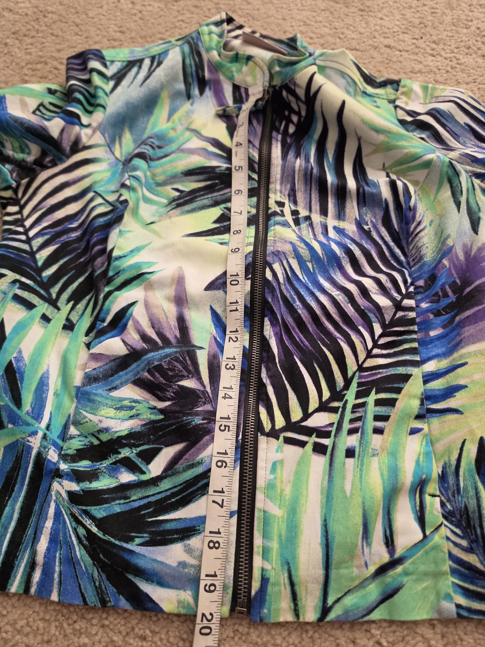Chicos Tropical Leaf Print Zip-Front Top in Teal & Purple Sz 1 (Meium/8)